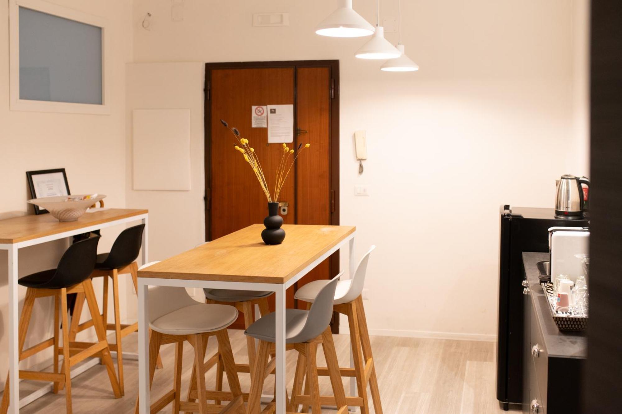 B&B Boutique Four Rooms Барі Екстер'єр фото